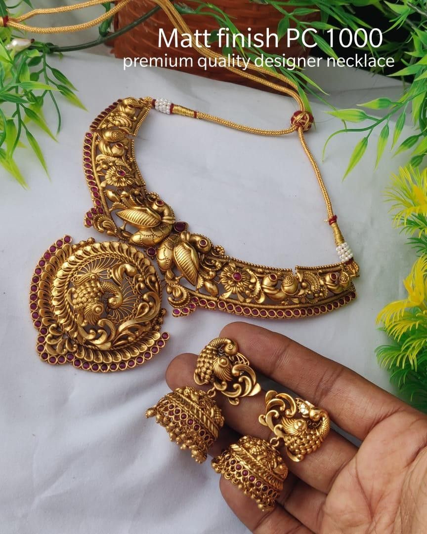 Matt premium Golden Necklace Set