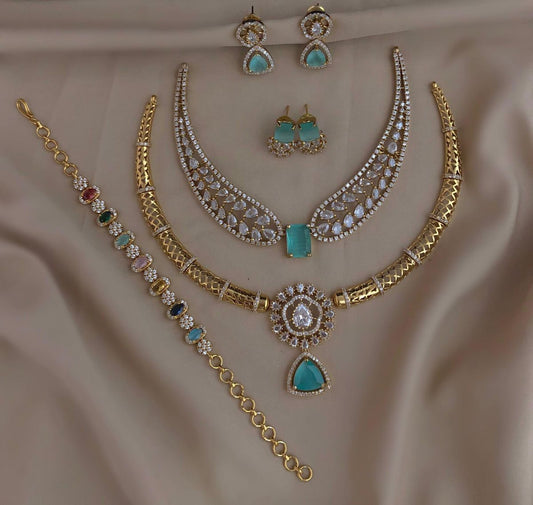 Hina and Glow Diamond Necklace Set