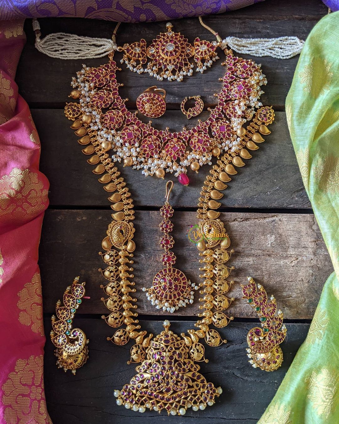 Palkhi Super Sale White Pearls Necklace Set